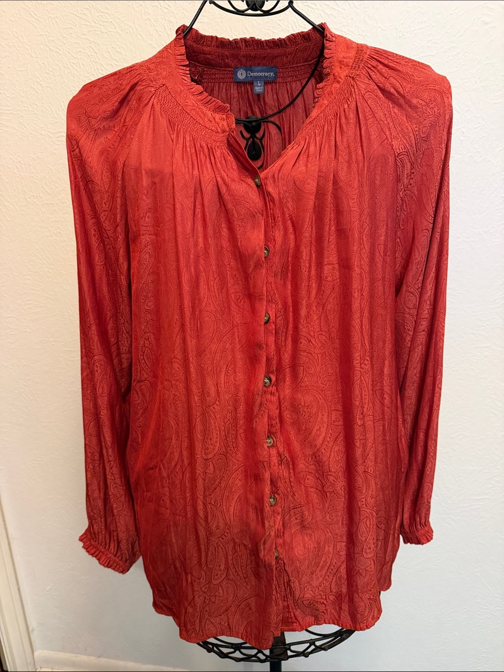❤️❤️❤️BOGOHO❤️❤️❤️Democracy Rust Red Paisley Button-Down Blouse
